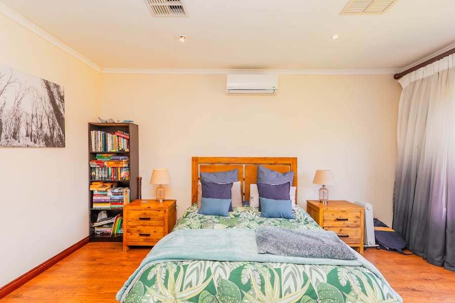 4 Bedroom Property for Sale in The Coves North West